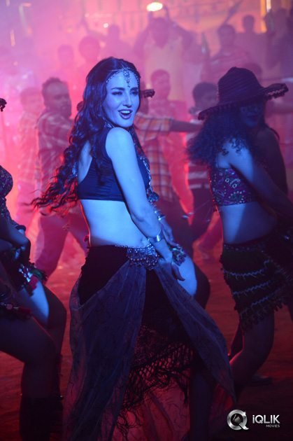 Thikka-Movie-Song-Coverage